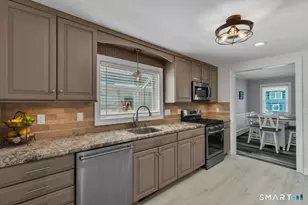 9 Phillip St, East Haven, CT 06512 - Photo 9