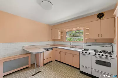 34 Downs Avenue, Stamford, CT 06902 - Photo 15