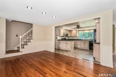 42 Sadler Street, Windsor Locks, CT 06096 - Photo 9