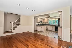 42 Sadler St, Windsor Locks, CT 06096 - Photo 9