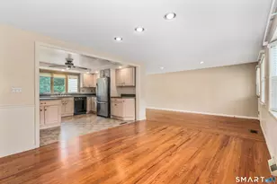 42 Sadler St, Windsor Locks, CT 06096 - Photo 7