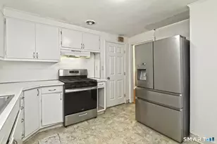 110 Roger White Dr, New Haven, CT 06511 - Photo 15