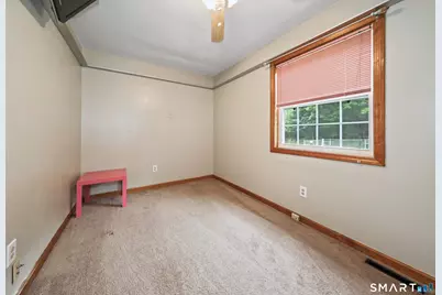 33 Red Robin Road, Naugatuck, CT 06770 - Photo 15