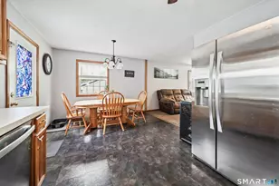 33 Red Robin Rd, Naugatuck, CT 06770 - Photo 3