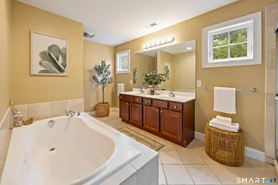 2 Ellsworth Place, Avon, CT 06001 - Photo 23