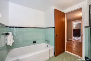 2425 Albany Ave, West Hartford, CT 06117 - Photo 29