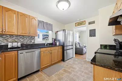 31 Roseleah Drive, Waterford, CT 06385 - Photo 21