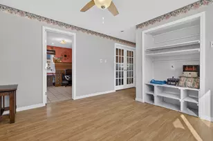 370 Calf Pen Ln, Milford, CT 06460 - Photo 33