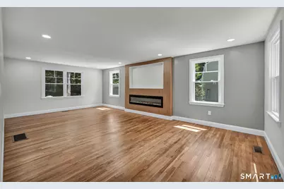 22 Trumbull Road, Waterford, CT 06385 - Photo 3