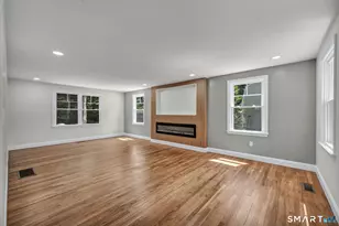 22 Trumbull Rd, Waterford, CT 06385 - Photo 3