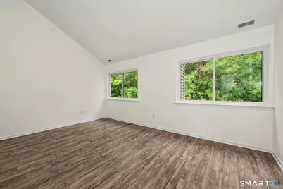 32 Deer Run #32, Bethel, CT 06801 - Photo 7