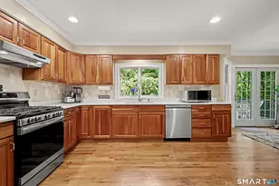 17 Goodhill Rd, Bethel, CT 06801 - Photo 5