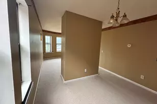 36 Essex St, Hartford, CT 06114 - Photo 5