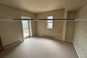 36 Essex St, Hartford, CT 06114 - Photo 21