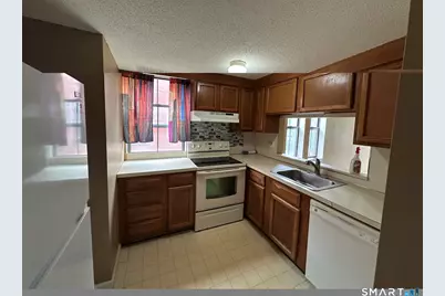 36 Essex Street #1C, Hartford, CT 06114 - Photo 11