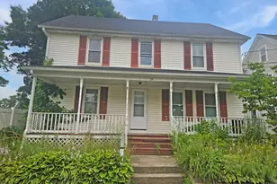 24 Green St, Putnam, CT 06260 - Photo 1