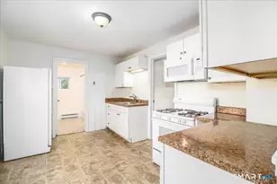 4 Edgewood St, Danbury, CT 06810 - Photo 3