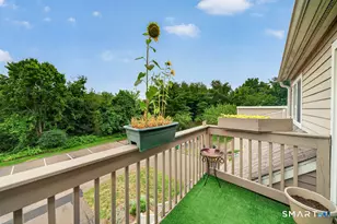 105 Peddlars Dr, Branford, CT 06405 - Photo 19