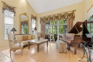 1 Priorwood Gardens, Cromwell, CT 06416 - Photo 3