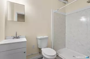 170 Meriden Rd, Waterbury, CT 06705 - Photo 19