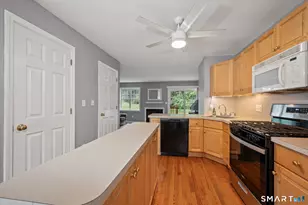 107 Marjorie Ln, Manchester, CT 06042 - Photo 9