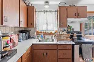 102 Brandegee Ave, Groton, CT 06340 - Photo 23