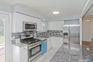 19 Yale Dr, Enfield, CT 06082 - Photo 7