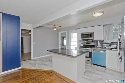 19 Yale Drive, Enfield, CT 06082 - Photo 5