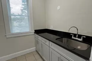 232 Enfield St, Hartford, CT 06112 - Photo 3