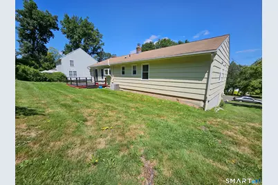 172 Country Hills Road, Hamden, CT 06514 - Photo 15