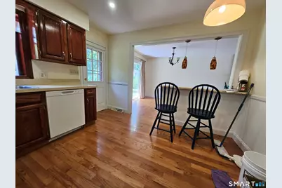 172 Country Hills Road, Hamden, CT 06514 - Photo 7