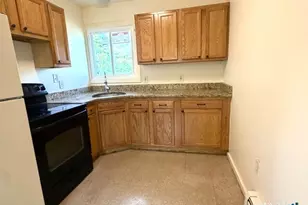 39 Village St, Vernon, CT 06066 - Photo 3