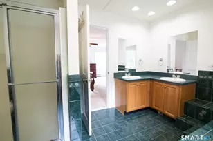 8 Holly St, Stonington, CT 06379 - Photo 25