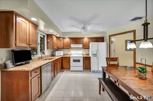 73 Rolling Ridge Rd, Hamden, CT 06514 - Photo 15