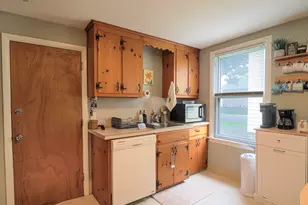 38 Gridley St, Bristol, CT 06010 - Photo 25