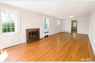 24 Sandhurst Drive, West Hartford, CT 06107 - Photo 5