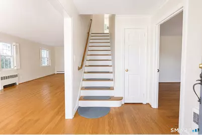 24 Sandhurst Drive, West Hartford, CT 06107 - Photo 3