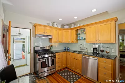 94 Lancaster Road, West Hartford, CT 06119 - Photo 11