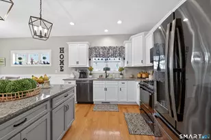 139 Mulholland Wy, North Haven, CT 06473 - Photo 5