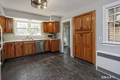 428 Peck Lane, Orange, CT 06477 - Photo 5