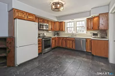 428 Peck Lane, Orange, CT 06477 - Photo 5