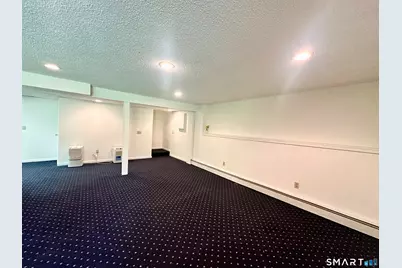 93 Woodland Avenue, Bloomfield, CT 06002 - Photo 11