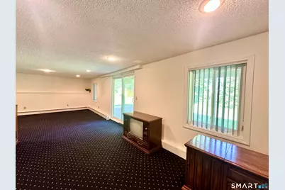 93 Woodland Avenue, Bloomfield, CT 06002 - Photo 17