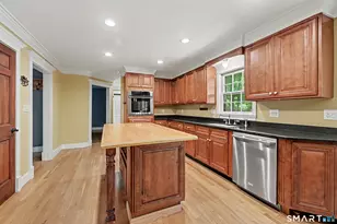 39 Standish Rd, New Milford, CT 06776 - Photo 7