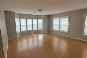 15 Highland St, West Hartford, CT 06119 - Photo 3