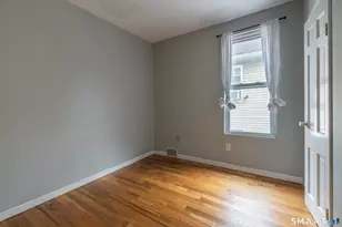 727 Brewster St, Bridgeport, CT 06606 - Photo 9