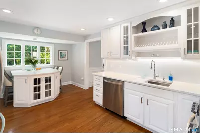 76 Comstock Hill Road, New Canaan, CT 06840 - Photo 15