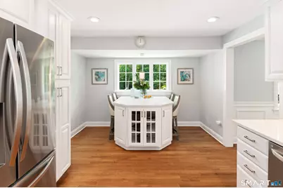 76 Comstock Hill Road, New Canaan, CT 06840 - Photo 13