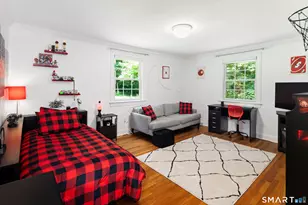 76 Comstock Hill Rd, New Canaan, CT 06840 - Photo 23