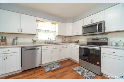 634 Bradley Street, East Haven, CT 06512 - Photo 3